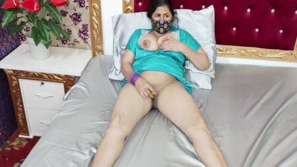 Sexy Pakistani Amazing Aunty Fucking Pussy By Dildo With Sexy Punjabi Talking - desi-porntube.com - India - Pakistan on systemporn.com