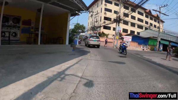 Amateur Thai girl picked up in a mall and fucked from behind doggystyle - sunporno.com - Thailand on systemporn.com