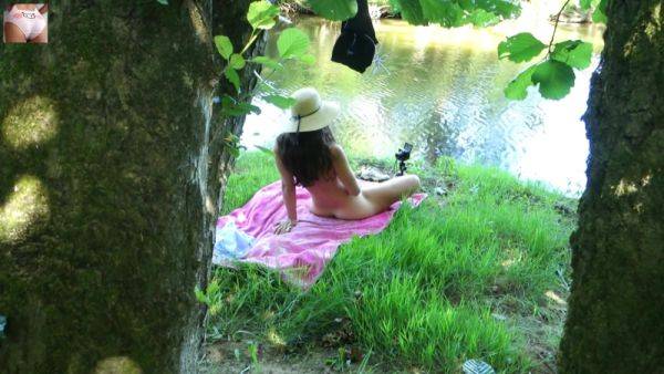 Solo Girl Exhibiting Outdoor At The River - voyeurhit.com on systemporn.com
