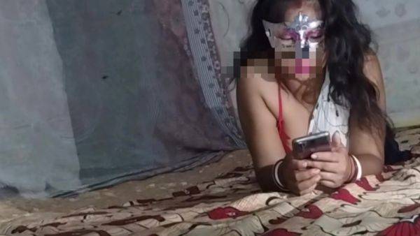 Hot Village Bangali Bhabhi Boyfriend Ko Call Karke Bulaya - desi-porntube.com - India on systemporn.com
