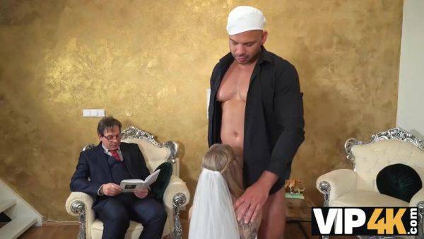 Stepfather helped virgin stepdaughter get her first fuck before the wedding - anysex.com - Czech Republic on systemporn.com
