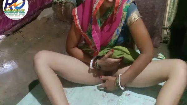 Desi Village Sex Maal Unbuttoned Her Blouse And Took Out Milk From Her Nipples And Put Her Finger In Her Pussy - hclips.com - India on systemporn.com