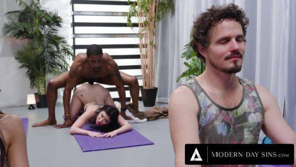 She Cheated On Her BF With Yoga Trainer - Isiah maxwell - xhand.com on systemporn.com