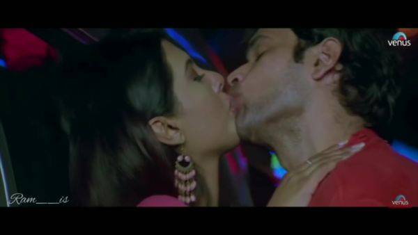 Geeta Basra And Emraan Hashmi Kissing And Sex Scene - desi-porntube.com - India on systemporn.com