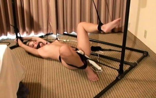 Slut gets her fur pie eaten out whilst being strapped - drtuber.com on systemporn.com