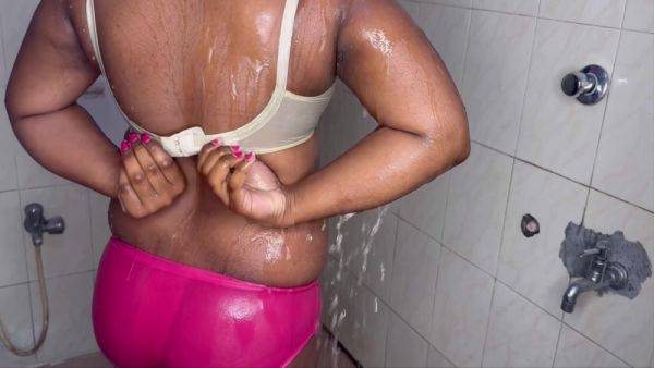 Teen Mallu Girl Bathing And Boobs Massage - desi-porntube.com - India on systemporn.com