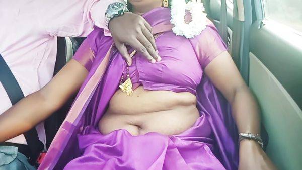 Telugu Dirty Talks, Sexy Saree Aunty With Car Driver Full Video - desi-porntube.com - India on systemporn.com