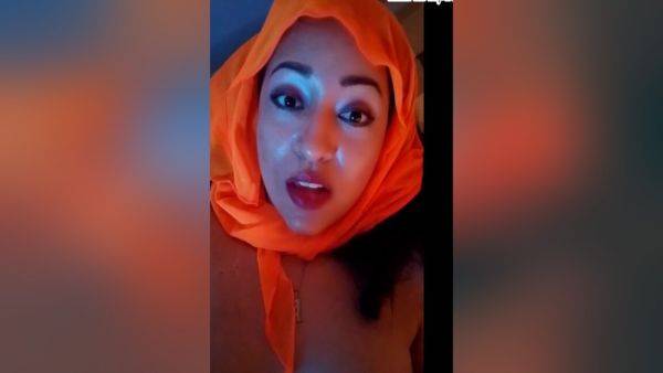 Des Ires In Saturno Squirt The Sexiest Latin Babe, She Is Now An Arab Fortune Teller Who Guesses Your And Uses Her Vagina To Seduce - desi-porntube.com - India on systemporn.com