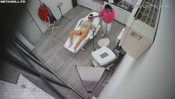 Sexy shaved pussy (Dec 2023) - voyeurhit.com on systemporn.com