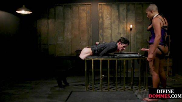 CFNM pegging domina fucks sub asshole in BDSM action - txxx.com on systemporn.com