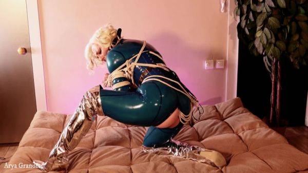 Bondage Escape Gag Milf In Latex Free Porn Video - hclips.com - Germany on systemporn.com