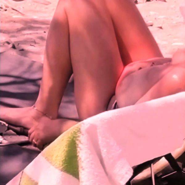 Big tits topless beach - drtuber.com on systemporn.com