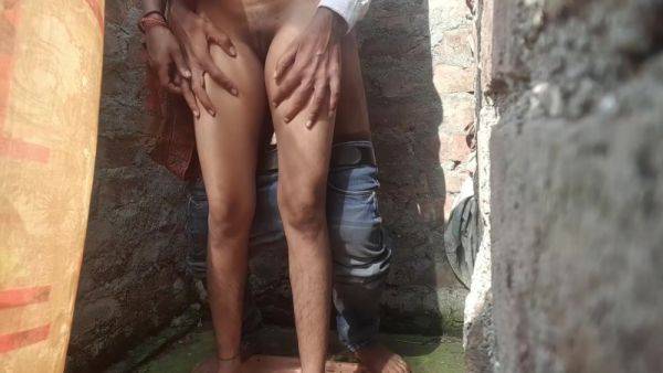 Indian Desi Erotic Bhabhi Fucks In The Openly Bathroom Outdoors With Hot Milf - desi-porntube.com - India on systemporn.com