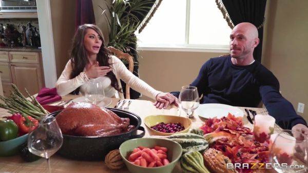 Madison Ivy gets fucked after the Thanksgiving dinner - xtits.com - Madison on systemporn.com