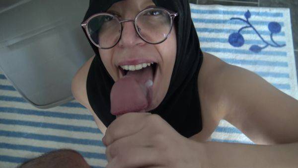Big Tits Arab Teen Loves Cum In Her Face - desi-porntube.com on systemporn.com