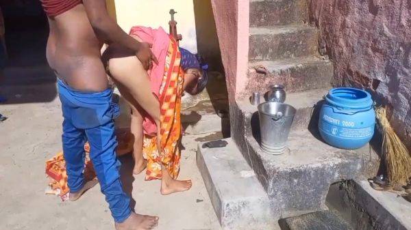 Deshi Village Bhabhi Outdoor Hindi Sex - desi-porntube.com on systemporn.com