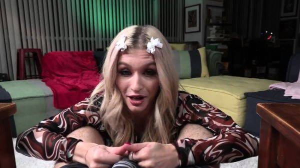 HJ inked babe jerks oiled POV dong - drtuber.com on systemporn.com