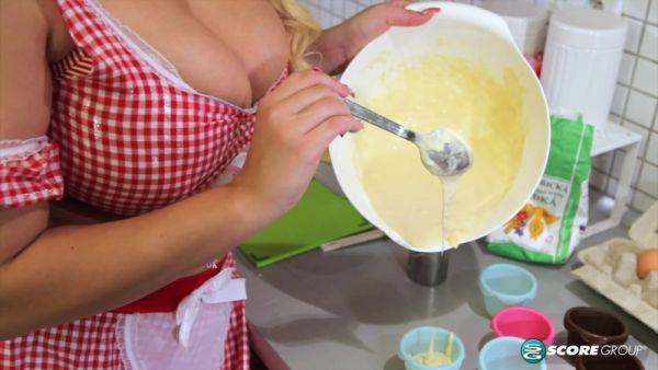 Angel In The Kitchen, Devil In The Bedroom - hotmovs.com on systemporn.com