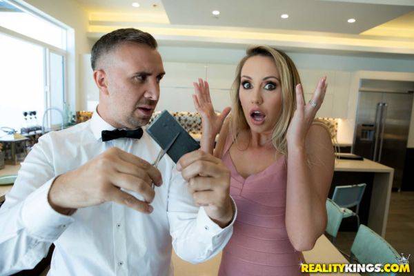 Brett Rossi gets her shaved pussy fucked good and proper - xhand.com on systemporn.com