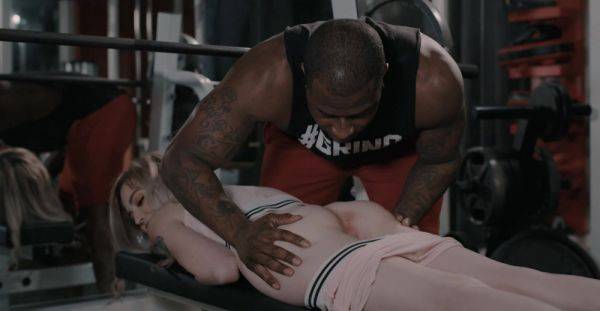 Black lover tries p***e pussy at the gym in remarkable interracial - alphaporno.com on systemporn.com