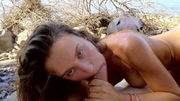 Amateur gives boyfriend the best head while nude and excited to fuck a little - xbabe.com on systemporn.com