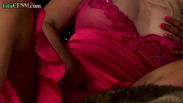 CFNM voyeur babe watches couple fucking while rubbing twat - txxx.com on systemporn.com