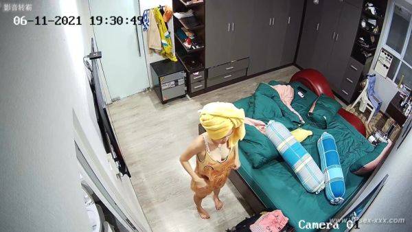 Hackers use the camera to remote monitoring of a lover's home life.588 - txxx.com on systemporn.com