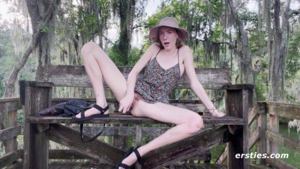 Hot Blonde Masturbates In A Public Place - hclips.com on systemporn.com