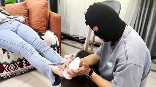 Chloroform girl foot worship - drtuber.com - China on systemporn.com