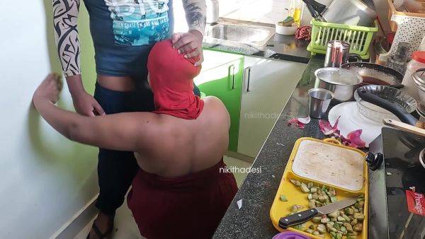 Andhra Maid Sucking Owner Dick While Working In Kitchen - hclips.com on systemporn.com