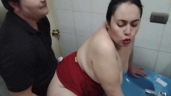 Masdratra Fucks With Her Sons Friend In The Bathroom In The Middle Of The Party - hclips.com - Usa on systemporn.com