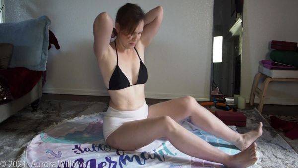 Yoga In White Shorts And Bikini Top - upornia.com on systemporn.com