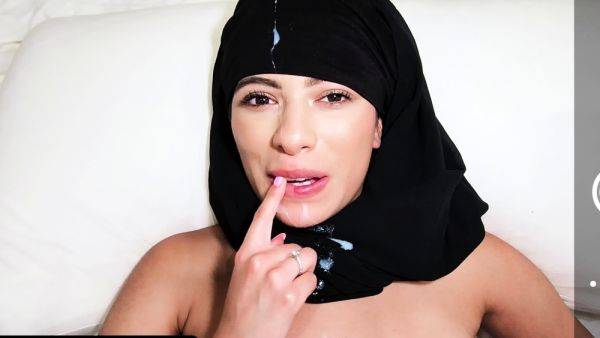 What a Hijab Can t Hide by Hijab Hookup - drtuber.com on systemporn.com