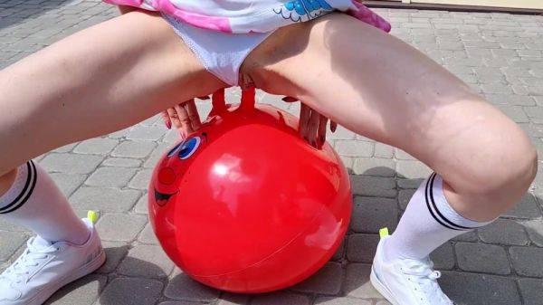 Fortunately there are two horns on the gym ball that I can ride in my outdoor solo session - anysex.com on systemporn.com