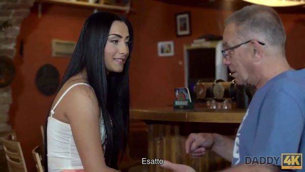 Anna Rose begs for more from her daddy in hot amateur video - sexu.com on systemporn.com