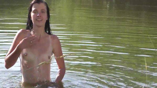 Hairy Pussy Coed ( Anas ) Likes Swimming Naked In The Lake! 10 Min - videohdzog.com on systemporn.com