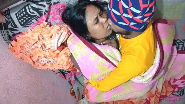 Desi Maida Ko Pelae Kar Di Raat Me Sande Ko - videohdzog.com on systemporn.com