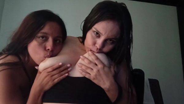 Lactating Lesbians And Hot Mommy - Unas Dulces Tetas Para Chupar - hclips.com on systemporn.com