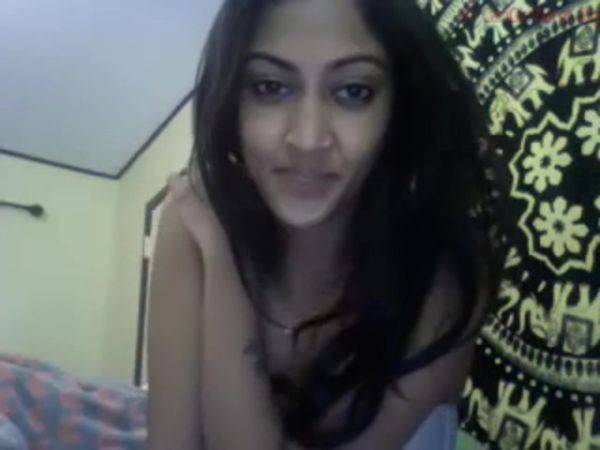 Hot Indian Girl On Her Webcam! (part 1) - upornia.com - India on systemporn.com