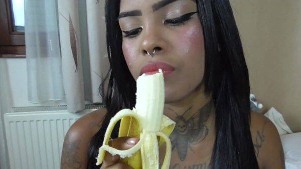 Ebony Teen Banana Eating - SoloAustria - hotmovs.com on systemporn.com