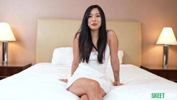 Asian Newcomer Elle Lee's Initial Interracial Encounter - veryfreeporn.com on systemporn.com