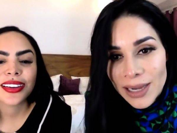 Brunette webcam babe plays boobs - drtuber.com on systemporn.com