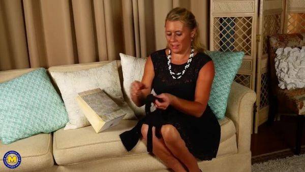 American housewife Cristine Ruby pleasuring herself - xxxfiles.com - Usa on systemporn.com