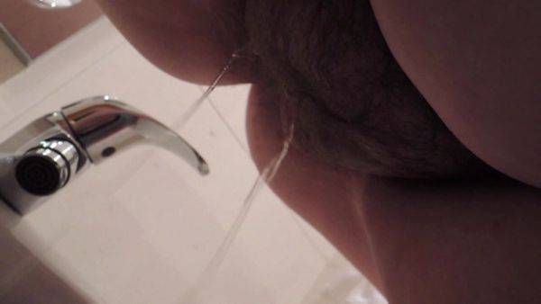 Me pee in bathroom with cum dripping from pussy and poopy ass - hclips.com on systemporn.com
