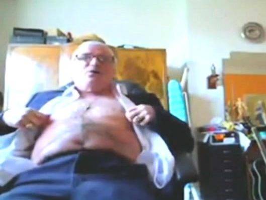 Suited Grandpa Cum On His Pants - drtuber.com on systemporn.com