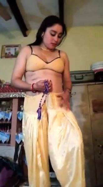 Desi Aunty strip infront of husband - drtuber.com - India on systemporn.com