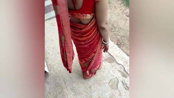 Devar Bhabhi - Village Wife Showing Outdoor - desi-porntube.com - India on systemporn.com