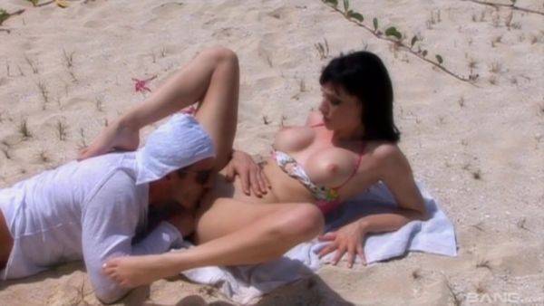 Erotic play by the beach with a random man set to fuck her like crazy - hellporno.com on systemporn.com