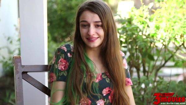 Willow Hayes College Coed Cutie - videomanysex.com on systemporn.com