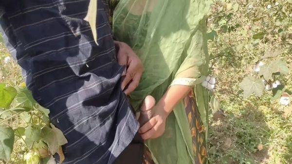 Devar Bhabhi In Bhabhi Dever Ka Mota Lund Chudai, Bhabhi Ne Devar Ka Lund Nikalne Me Help Ki Outdoor Jungal Chudai Hd - desi-porntube.com - India on systemporn.com